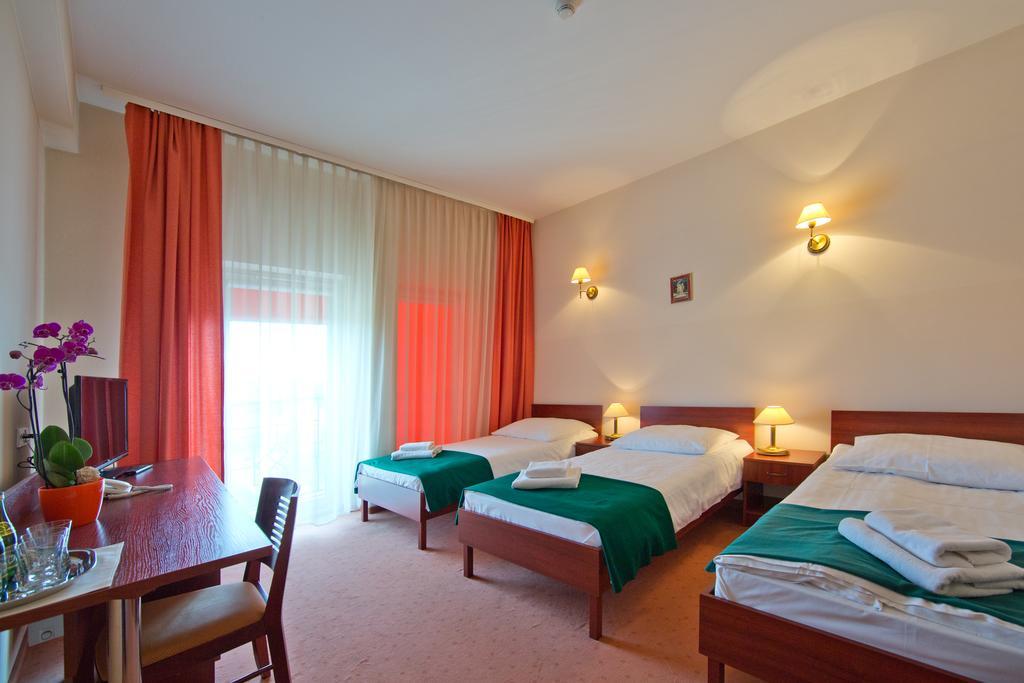 Hotel Kameralny Kielce Phòng bức ảnh