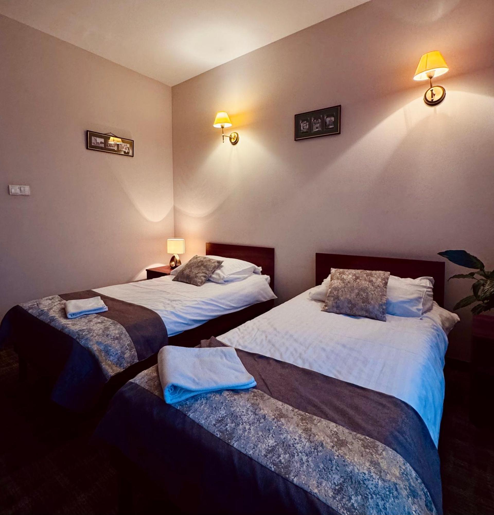 Hotel Kameralny Kielce Ngoại thất bức ảnh