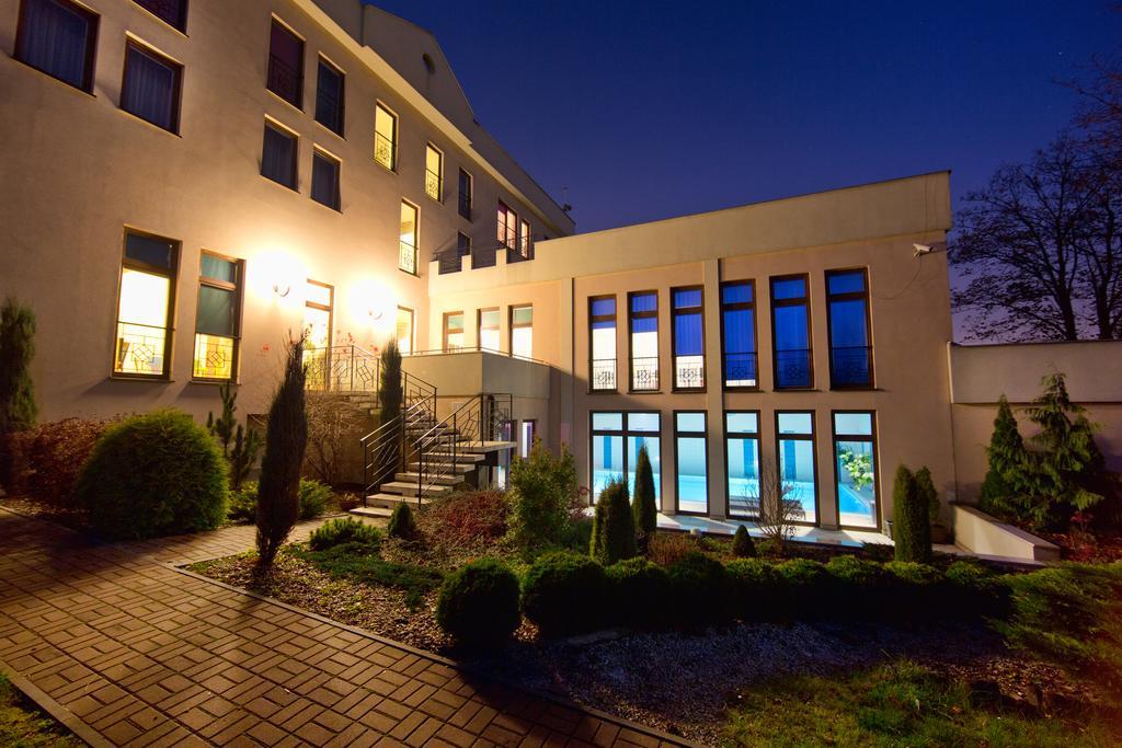Hotel Kameralny Kielce Ngoại thất bức ảnh