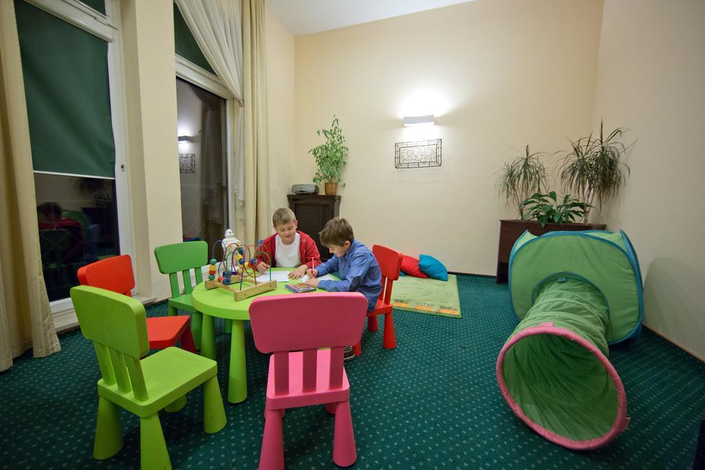 Hotel Kameralny Kielce Ngoại thất bức ảnh