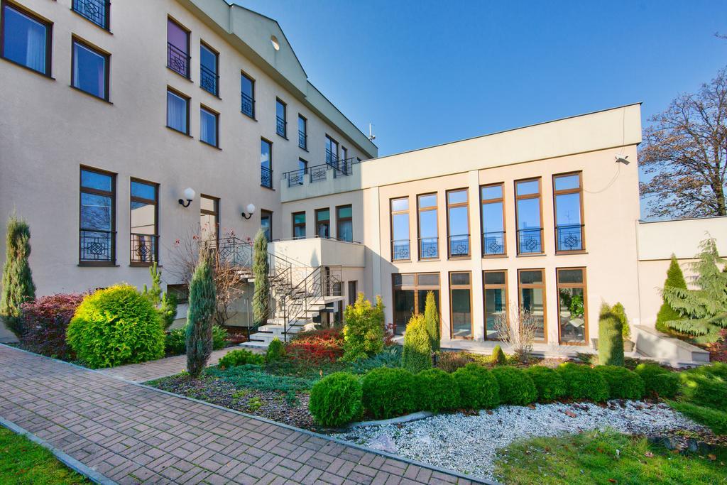 Hotel Kameralny Kielce Ngoại thất bức ảnh